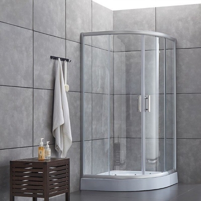 Recinto de ducha corredera con acabado cepillado Adición moderna al baño