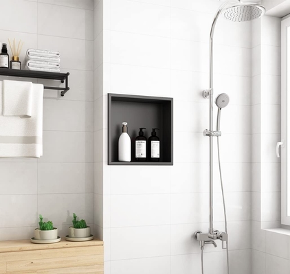Nicho de acero inoxidable de superficie cepillada para ducha y toallas de baño en diseño moderno