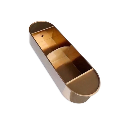 Nicho de acero inoxidable de superficie cepillada para ducha y toallas de baño en diseño moderno