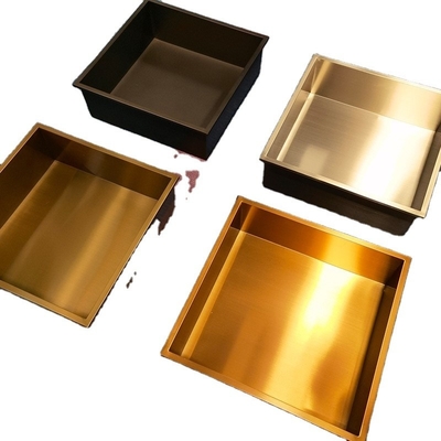 Diseño moderno de baño LED Nicho de ducha de oro con azulejos y adornos SMC