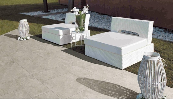 Buena teja de suelo de porcelana de un solo color regular de 600 * 600 mm con función antibacteriana